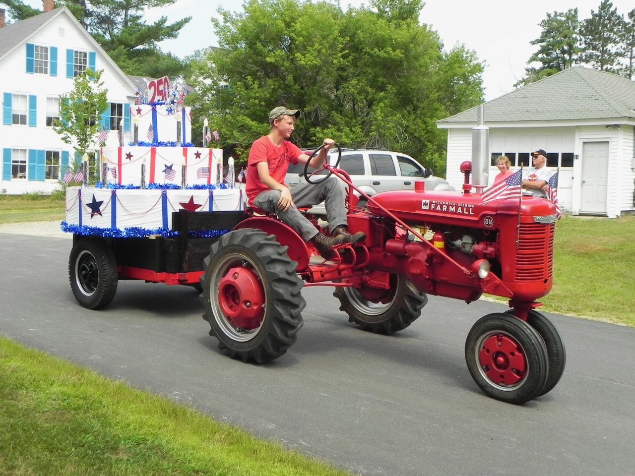 Ben Levesque with 250th Anniversary cake - Parade - Marlow 250th Anniversary - 2011